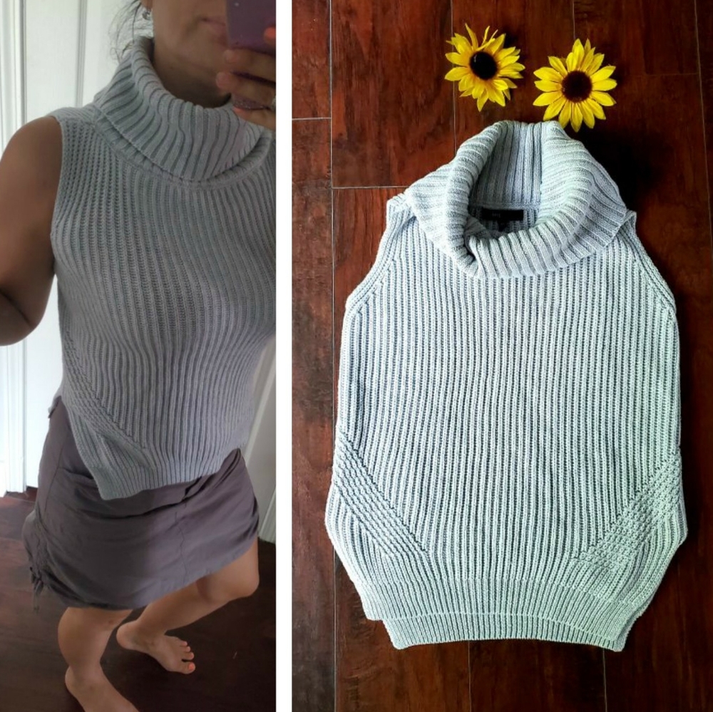 FATE SLEEVELESS TURTLENECK SWEATER